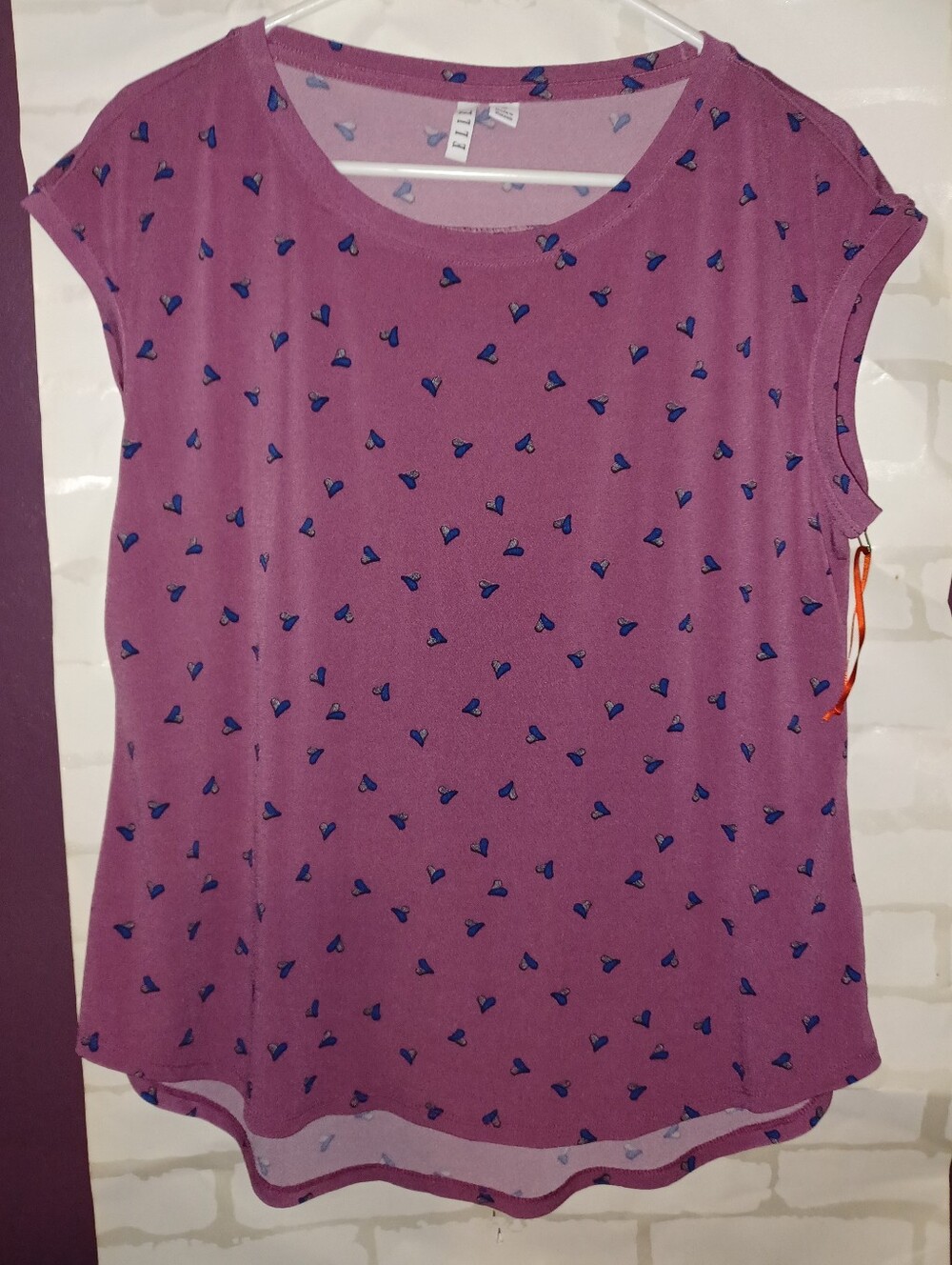 New Never Worn Adorable ELLE Medium Blush Mauve Hwart Design Blouse